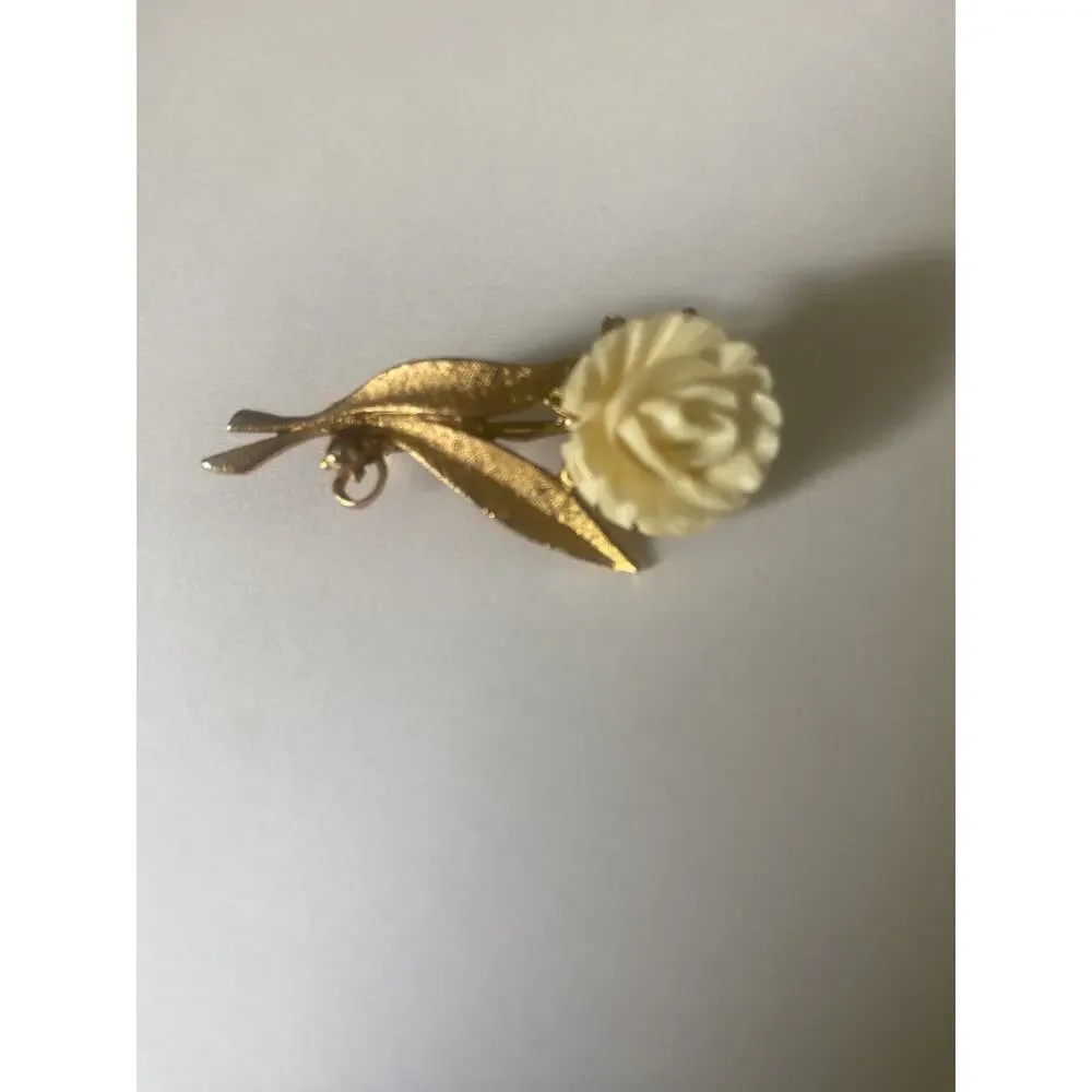 Vintage White Rose Pin Gold Tone Rhinestone Accent Nature Garden Trees Flowers